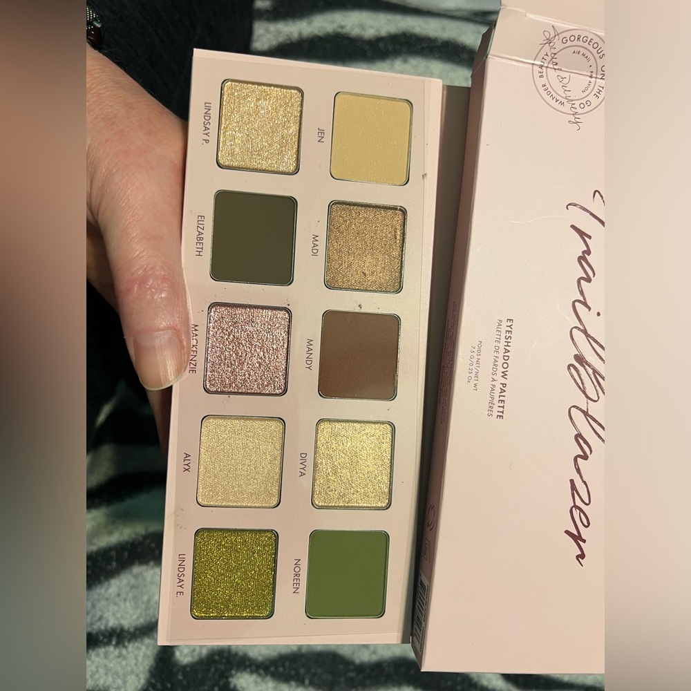 Wander beauty eyeshadow palette